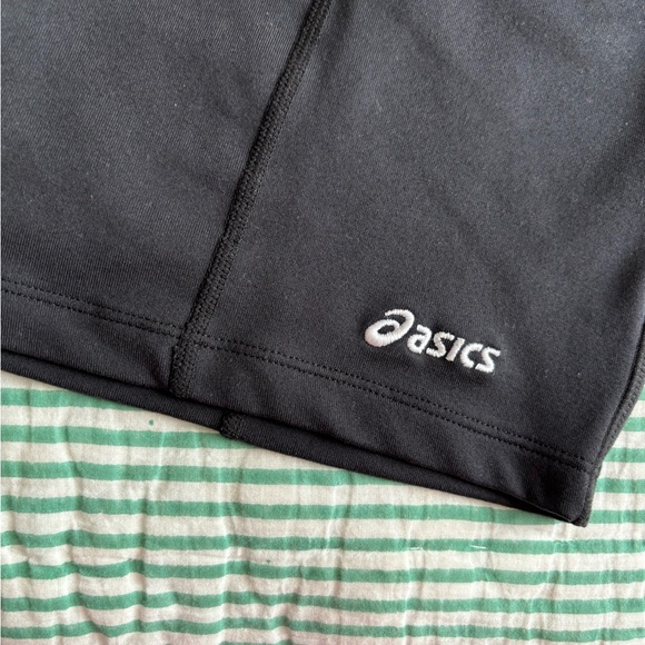 ASICS Knit Walking Shorts EUC Size Medium - Picture 5 of 6